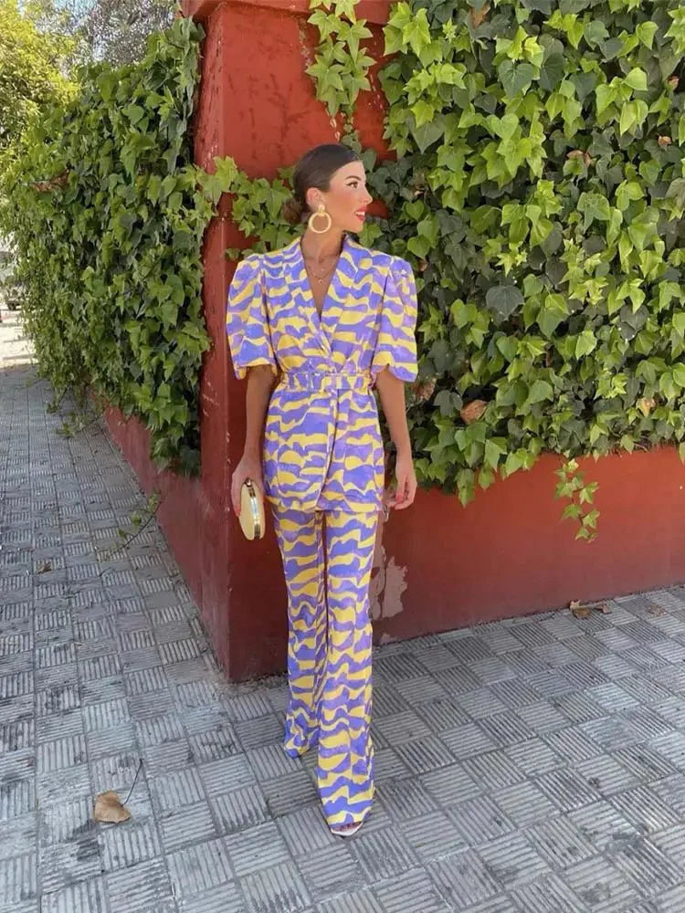 Dana | Complete modern and impressive ensemble