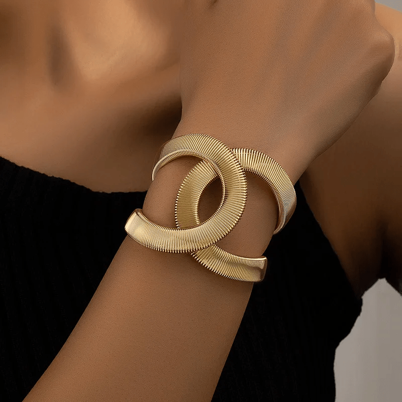Elegant gold double bracelet