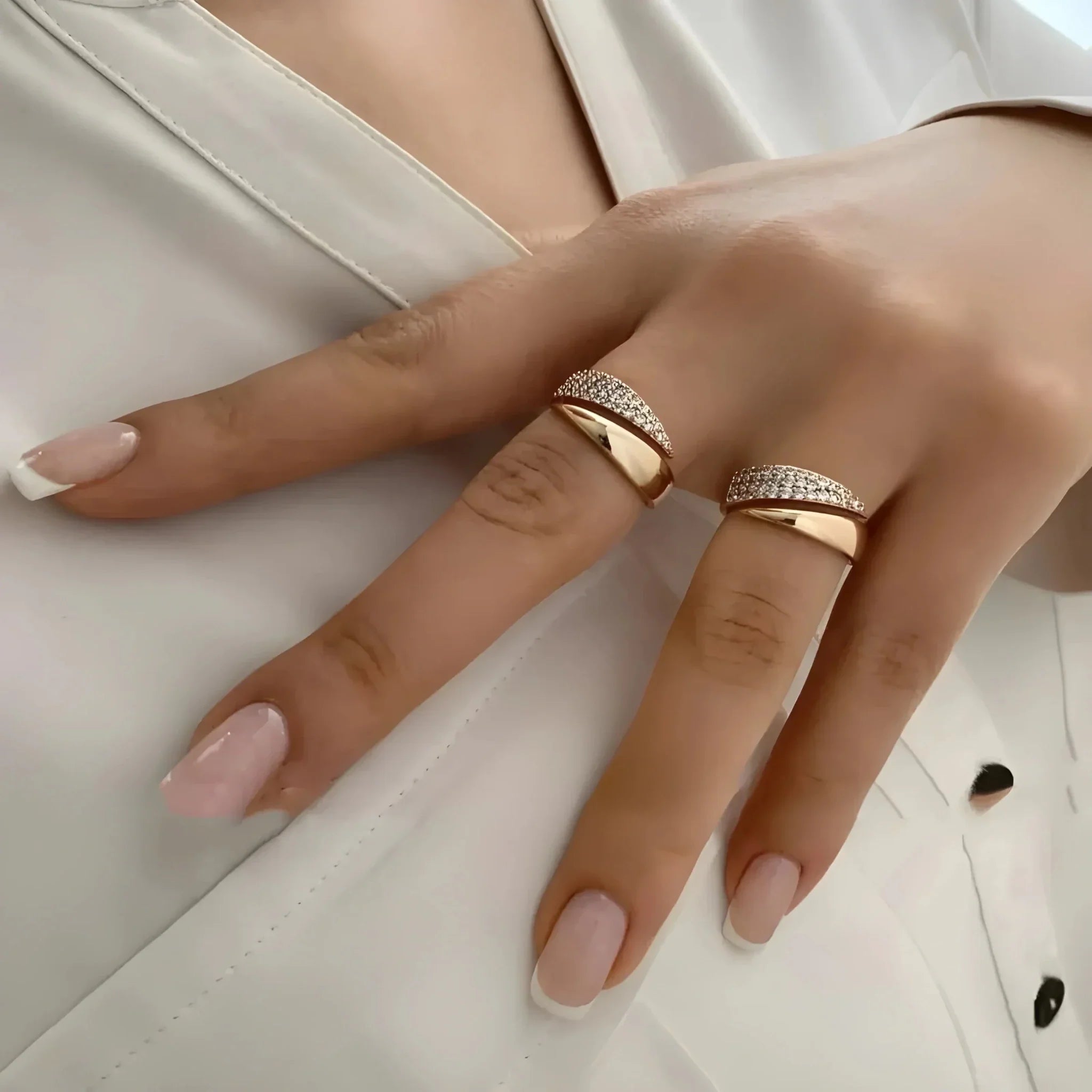 Elegant ring with stunning gemstones