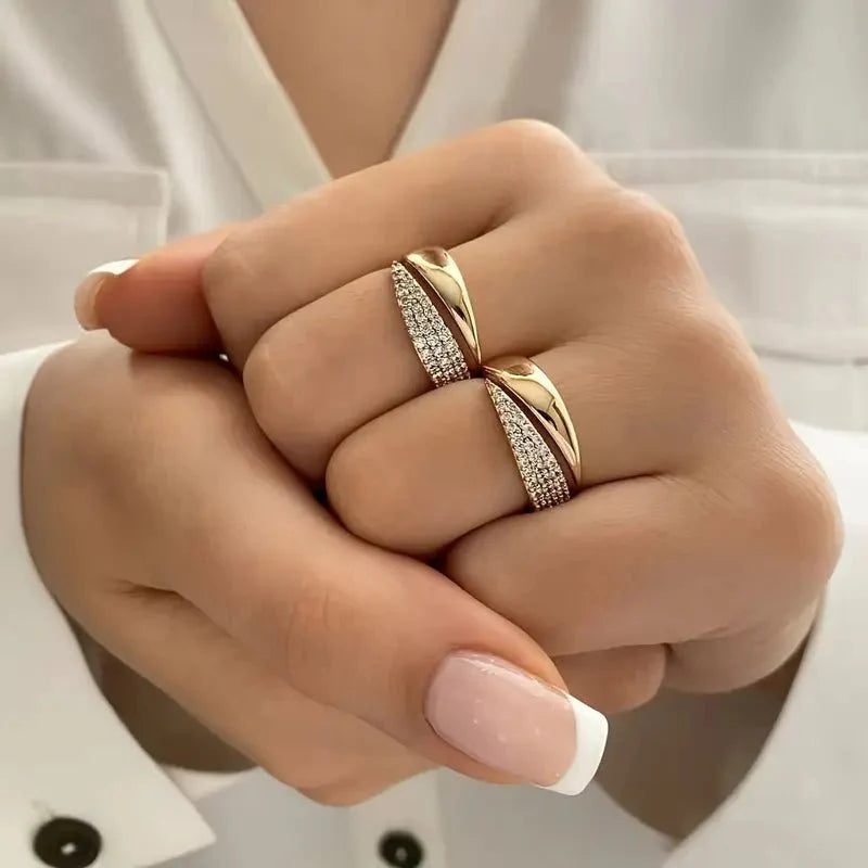 Elegant ring with stunning gemstones