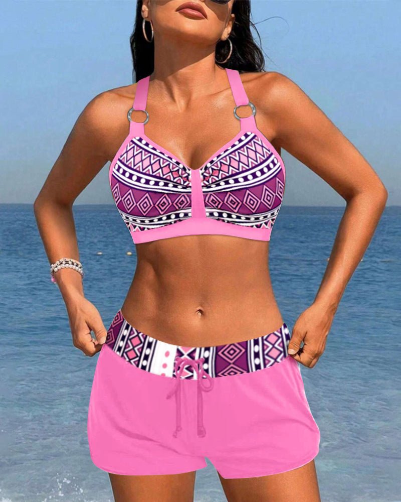 High-waisted bikini with geometric pattern