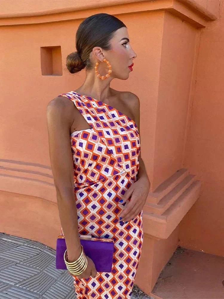 Irmgardi | Elegant dress with one shoulder
